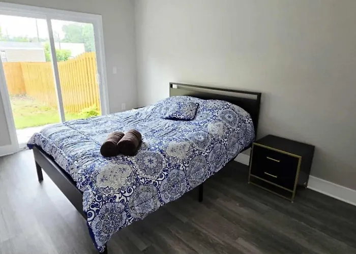 A Stylish Newly Modern Duplex Near Downtown * Pensacola
